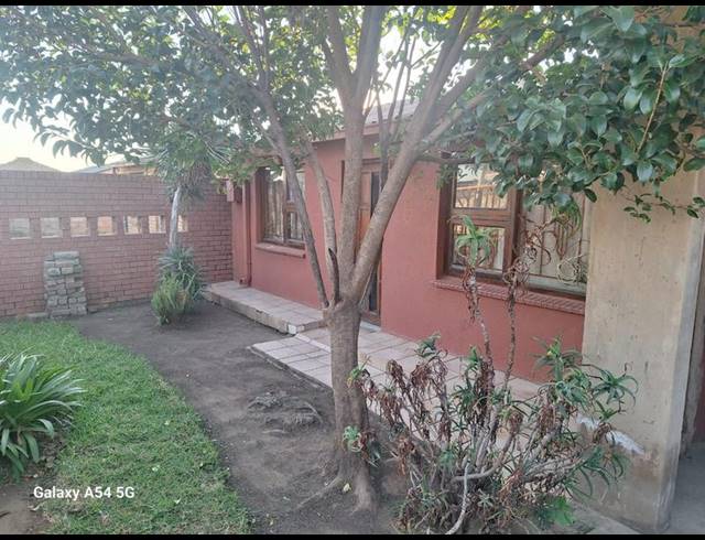 2 BEDROOM PROPERTY TO RENT IN ZOLA